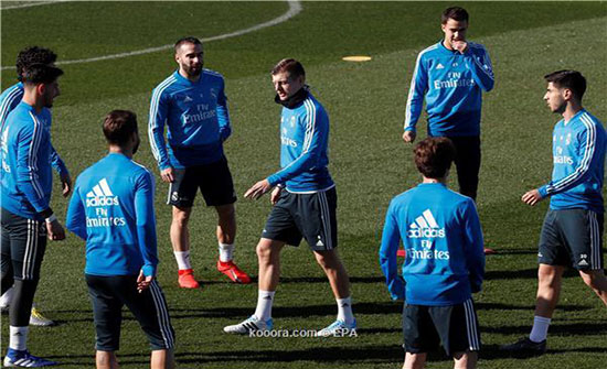 جماهير ريال مدريد تعاكس قرار بيريز جماهير ريال مدريد تعاكس قرار بيريز
