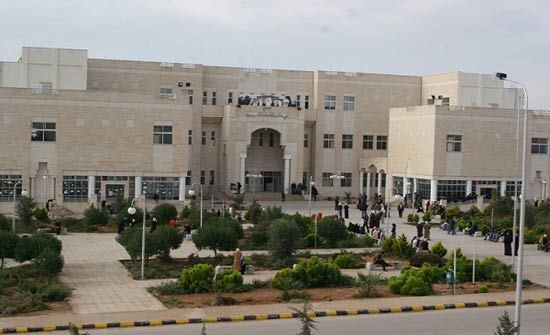 توقيع اتفاقية تعاون بين "آل البيت" و"نهر الاردن" للتدريب توقيع اتفاقية تعاون بين "آل البيت" و"نهر الاردن" للتدريب