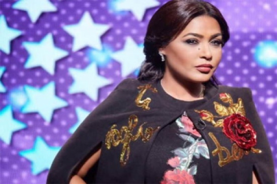 "كيف أمك بيضا وانتي سودا؟".. وعد تخرج عن صمتها وتُجيب صورة وفيديو "كيف أمك بيضا وانتي سودا؟".. وعد تخرج عن صمتها وتُجيب صورة وفيديو