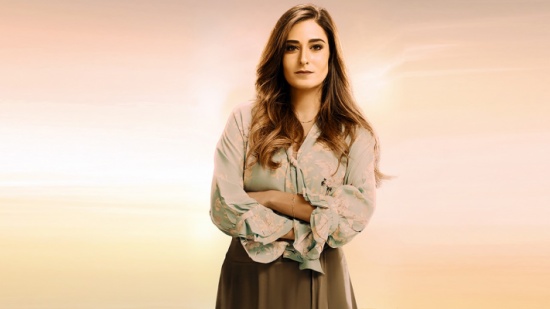أمينة خليل تقف أمام إلهام شاهين أمينة خليل تقف أمام إلهام شاهين