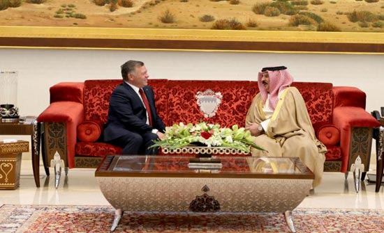 الملك : نقف الى جانب مملكة البحرين في مواجهة أي تهديد لأمنها ( صور ) الملك : نقف الى جانب مملكة البحرين في مواجهة أي تهديد لأمنها ( صور )