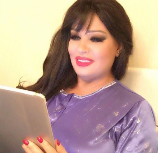 شاهد.. هل إستطاع شهاب أن يقلد فيفي عبدو!! شاهد.. هل إستطاع شهاب أن يقلد فيفي عبدو!!