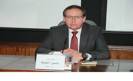 وزير البيئة يحاضر في كلية الدفاع الوطني وزير البيئة يحاضر في كلية الدفاع الوطني