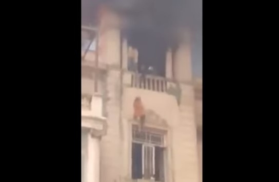 سقوط مصرية خلال إنقاذها من حريق سقوط مصرية خلال إنقاذها من حريق