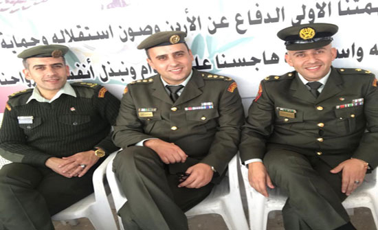 مبروك لعوض العسولي تخرج نجله نضال من جامعة مؤتة مبروك لعوض العسولي تخرج نجله نضال من جامعة مؤتة