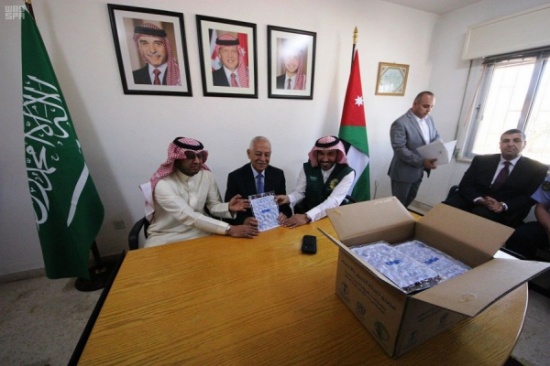 السعودية: تقديم 200 طن من التمور هدية للأردن السعودية: تقديم 200 طن من التمور هدية للأردن