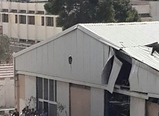 انهيار هنجر يوقع 5 اصابات في الزرقاء انهيار هنجر يوقع 5 اصابات في الزرقاء