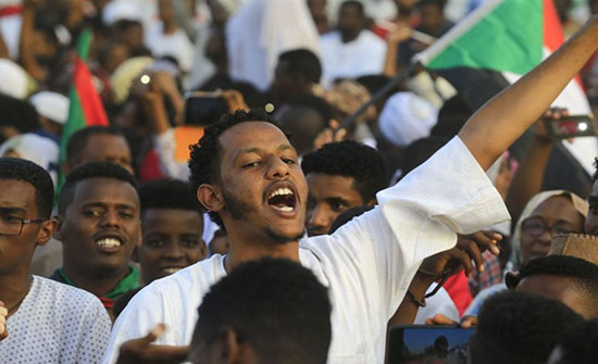 بالفيديو : انطلاق مسيرات وسط السودان في أربعينية فض "الاعتصام" بالفيديو : انطلاق مسيرات وسط السودان في أربعينية فض "الاعتصام"