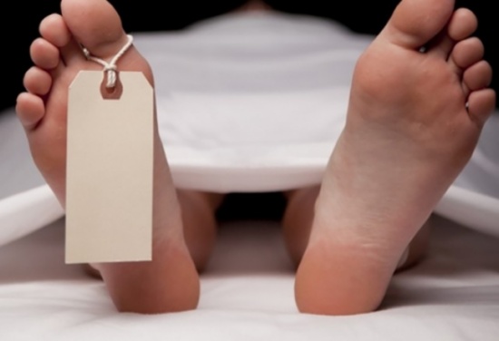 العثور على جثتي موظف وزوجته بغرفة نومهما.. وشقيقيهما يكشفان مفاجأة! العثور على جثتي موظف وزوجته بغرفة نومهما.. وشقيقيهما يكشفان مفاجأة!
