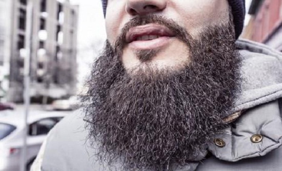 نجمة هوليوودية تبحث عن رجل بـ"لحية" للارتباط به! نجمة هوليوودية تبحث عن رجل بـ"لحية" للارتباط به!
