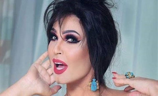 بفستان مخطط ونظارة شمس.. فيفي عبده تشعل إنستجرام بصورة على الشاطئ بفستان مخطط ونظارة شمس.. فيفي عبده تشعل إنستجرام بصورة على الشاطئ