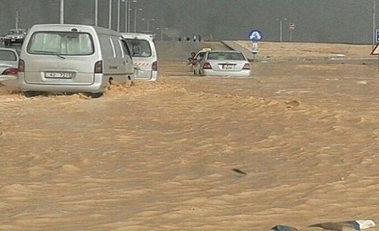 امطار غزيرة وسيول على طريق وادي شعيب الشونة الجنوبية امطار غزيرة وسيول على طريق وادي شعيب الشونة الجنوبية
