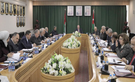الفايز يترأس اجتماع لجنة الأعيان المكلفة بقراءة الأوراق النقاشية الملكية الفايز يترأس اجتماع لجنة الأعيان المكلفة بقراءة الأوراق النقاشية الملكية