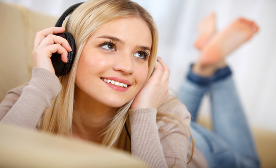 ما أضرار الاستماع للموسيقى الصاخبة بسماعات الرأس؟ ما أضرار الاستماع للموسيقى الصاخبة بسماعات الرأس؟