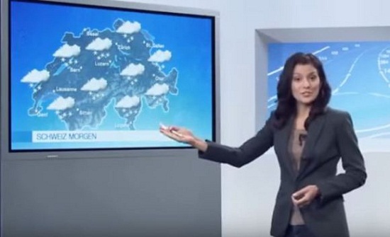 سقوط مذيعة على الهواء - فيديو سقوط مذيعة على الهواء - فيديو