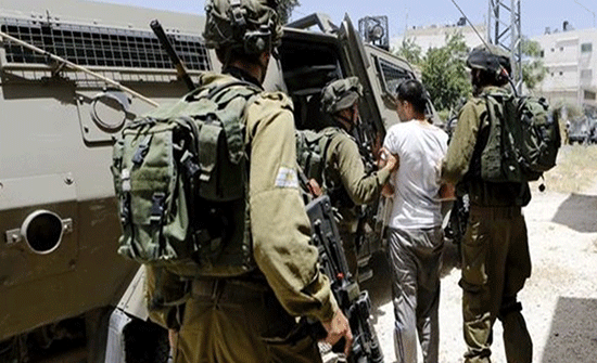 غزة : الاحتلال الإسرائيلي يعتقل 5 صيادين غزة : الاحتلال الإسرائيلي يعتقل 5 صيادين