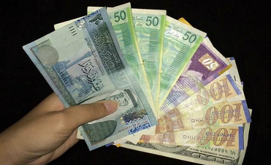 مطالب بوقف التعامل بالعملة الإسرائيلية واستبدالها بالعملة الأردنية مطالب بوقف التعامل بالعملة الإسرائيلية واستبدالها بالعملة الأردنية