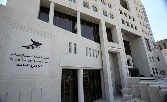البطاينة ينفي إحالة من أتم 25 عاما للذكور و20 للإناث للتقاعد البطاينة ينفي إحالة من أتم 25 عاما للذكور و20 للإناث للتقاعد