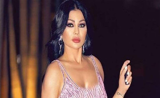 ظهرت بجامبسوت ضيق وقصير جداً.. هيفا فقدت الكثير من وزنها بسبب المرض! ظهرت بجامبسوت ضيق وقصير جداً.. هيفا فقدت الكثير من وزنها بسبب المرض!