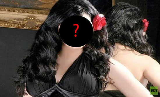 مصر.. إعادة محاكمة فنانة مشهورة بعد اتهامها في "قضية مخلّة بالآداب" مصر.. إعادة محاكمة فنانة مشهورة بعد اتهامها في "قضية مخلّة بالآداب"
