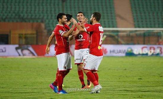 الأهلي يسابق الزمن لتجديد عقد نجميه الأهلي يسابق الزمن لتجديد عقد نجميه