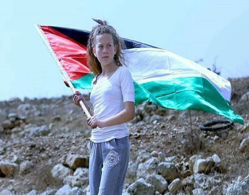 منع والد عهد التميمي المريض من السفر ولائحة اتهام جديدة ضد والدتها منع والد عهد التميمي المريض من السفر ولائحة اتهام جديدة ضد والدتها