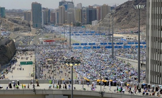 منى تودع ضيوفها المتعجلين منى تودع ضيوفها المتعجلين