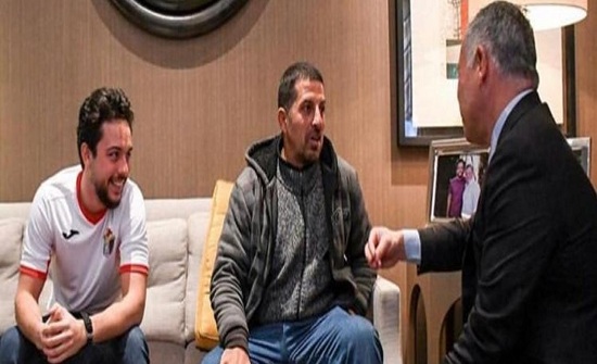 إشاعة : حضور عامل الوطن لمباراة منتخبنا بمعية الملك مشهد تمثيلي إشاعة : حضور عامل الوطن لمباراة منتخبنا بمعية الملك مشهد تمثيلي
