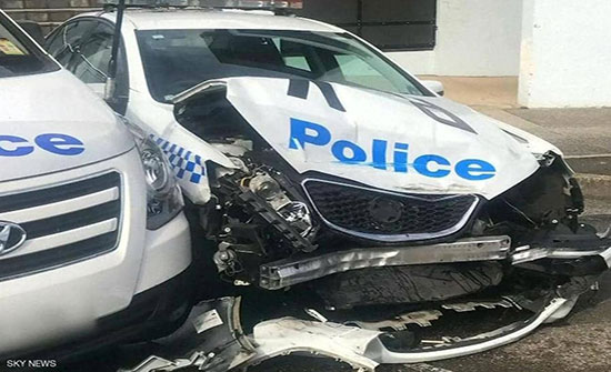 بالفيديو : سيارة تنقل 270 كغم من المخدرات.. وتصرف "جنوني" من السائق بالفيديو : سيارة تنقل 270 كغم من المخدرات.. وتصرف "جنوني" من السائق