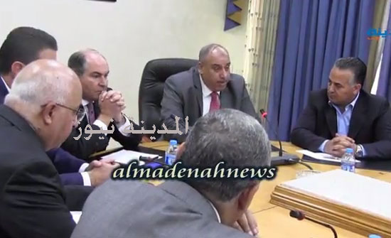 بالفيديو : لقاء الملقي بنواب الوفاق .. لماذا طلب إطفاء الكاميرات وهل سيرتفع الدعم عن الخبز ؟؟ بالفيديو : لقاء الملقي بنواب الوفاق .. لماذا طلب إطفاء الكاميرات وهل سيرتفع الدعم عن الخبز ؟؟