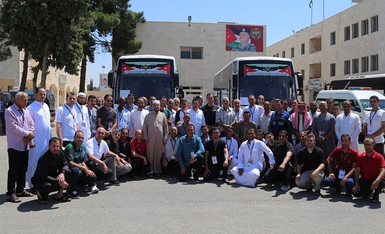 قوات الدرك تودع بعثة الحج المتجهة إلى الديار المقدسة قوات الدرك تودع بعثة الحج المتجهة إلى الديار المقدسة