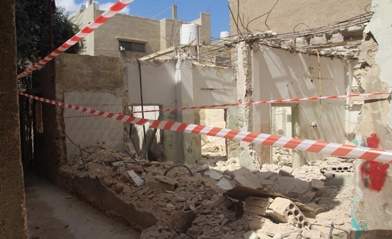 "بالفيديو : مهندسو الزرقاء" غياب معايير السلامة العامة سبب انهيار بناء معصوم "بالفيديو : مهندسو الزرقاء" غياب معايير السلامة العامة سبب انهيار بناء معصوم