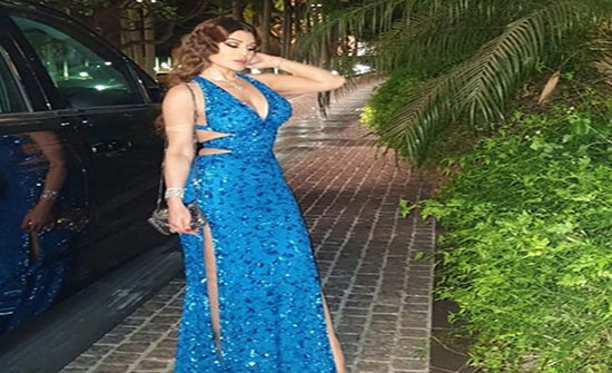 هيفاء وهبي تخطف الأنظار بفستان أزرق في أحدث ظهور (فيديو) هيفاء وهبي تخطف الأنظار بفستان أزرق في أحدث ظهور (فيديو)