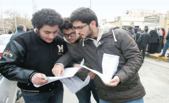 التربية تنفي وجود خطأين في سؤالين بامتحان الرياضيات العلمي التربية تنفي وجود خطأين في سؤالين بامتحان الرياضيات العلمي