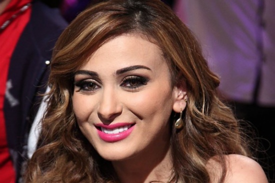 فرح يوسف وصورة فاضحة و”تفيه عليكي"! فرح يوسف وصورة فاضحة و”تفيه عليكي"!