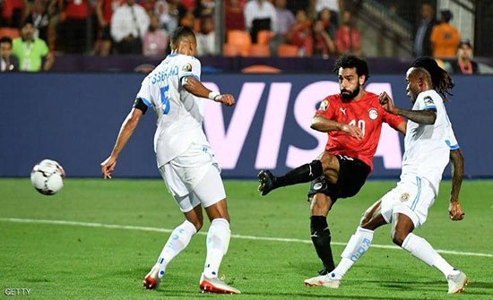 بالفيديو : منتخب مصر يفوز بثنائية ويتأهل لثمن نهائي كأس أفريقي بالفيديو : منتخب مصر يفوز بثنائية ويتأهل لثمن نهائي كأس أفريقي