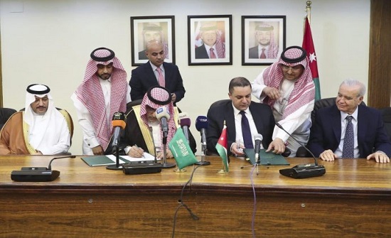 قرض سعودي بـ (50) مليون دولار لانشاء وتجهيز مدارس حكومية قرض سعودي بـ (50) مليون دولار لانشاء وتجهيز مدارس حكومية