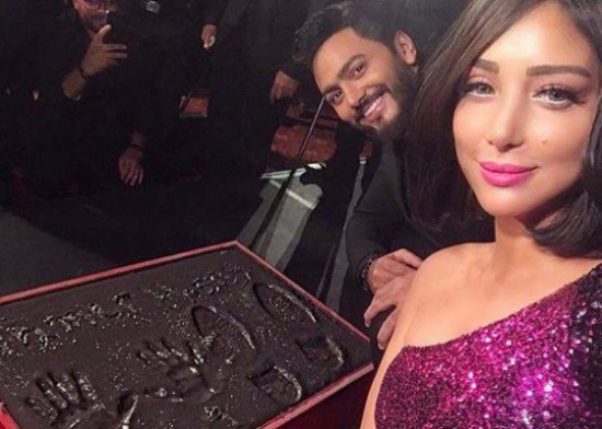 بالفيديو - بسمة بوسيل تضع زوجها في موقف محرج في هوليوود.. شاهدوا ماذا فعلت! بالفيديو - بسمة بوسيل تضع زوجها في موقف محرج في هوليوود.. شاهدوا ماذا فعلت!
