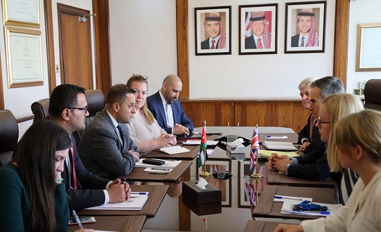 وزير التخطيط يلتقي وزير الدولة للتنمية الدولية البريطاني وزير التخطيط يلتقي وزير الدولة للتنمية الدولية البريطاني