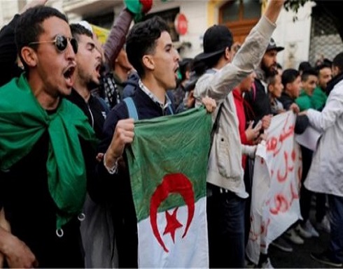 نزول مئات الجزائريين في مظاهرات جديدة للحراك الشعبي نزول مئات الجزائريين في مظاهرات جديدة للحراك الشعبي