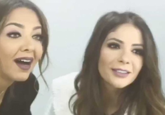 منى زكي وابنة خالتها يختتمان برنامج “حكايتي مع الزمان”… فيديو منى زكي وابنة خالتها يختتمان برنامج “حكايتي مع الزمان”… فيديو