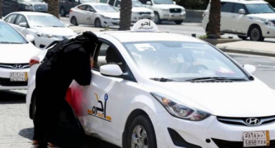 القبض على أشهر "مفحط" في السعودية (فيديو) القبض على أشهر "مفحط" في السعودية (فيديو)