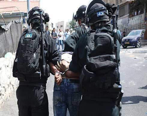 الجيش الإسرائيلي يعتقل فلسطيني ويهدم ممتلكات 6 عائلات
