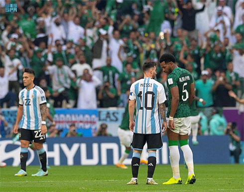 بالفيديو : جماهير السعودية تهتف «ميسي وينه»؟ بالفيديو : جماهير السعودية تهتف «ميسي وينه»؟