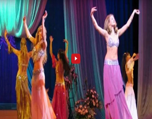 شاهد سقوط رحم امرأة أثناء الرقص في ميدان عام (صورة) شاهد سقوط رحم امرأة أثناء الرقص في ميدان عام (صورة)
