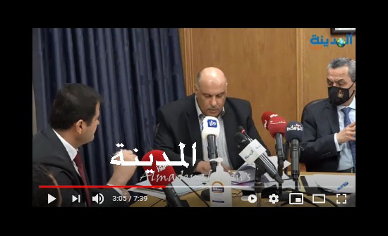 فيديو : حوار ساخن بين المومني والناصر بعد احالة 1200 معلم من حملة الدبلوم .. شاهد فيديو : حوار ساخن بين المومني والناصر بعد احالة 1200 معلم من حملة الدبلوم .. شاهد