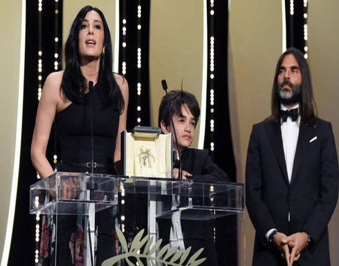 بالفيديو.. بطل فيلم "كفر ناحوم" يغفو أمام الكاميرات في "كان"! بالفيديو.. بطل فيلم "كفر ناحوم" يغفو أمام الكاميرات في "كان"!