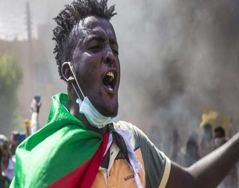 مظاهرات السودان: مئات الآلاف يخرجون في احتجاجات تطالب بحكم مدني للبلاد مظاهرات السودان: مئات الآلاف يخرجون في احتجاجات تطالب بحكم مدني للبلاد