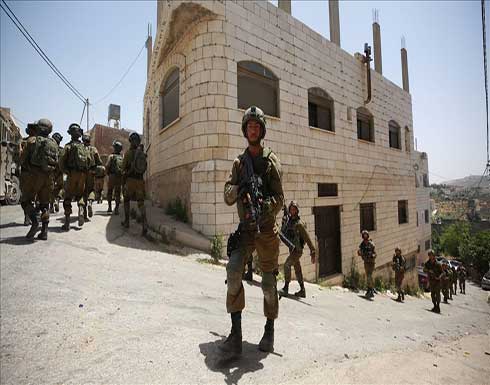 شاهد : الجيش الإسرائيلي يحاصر بلدة فلسطينية شمالي الضفة شاهد : الجيش الإسرائيلي يحاصر بلدة فلسطينية شمالي الضفة