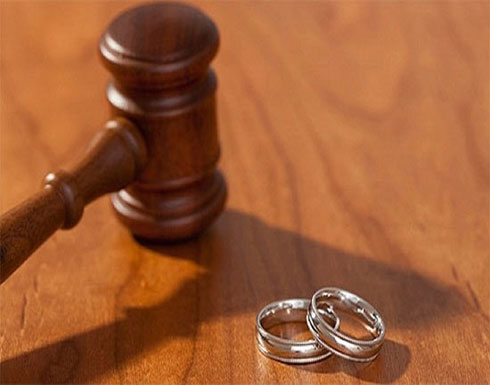 فتاة مصرية في دعوى طلاق: وقعت في حبه عبر «الشات» بعدما أوهمني أنه طبيب فتاة مصرية في دعوى طلاق: وقعت في حبه عبر «الشات» بعدما أوهمني أنه طبيب